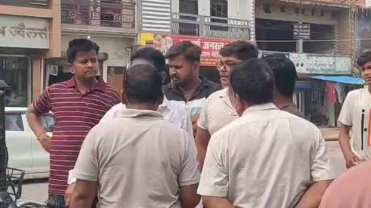 अमेठी में दुखद हादसा: पिता की अस्थि विसर्जन से पहले गंगा में डूबे दो भाई और भतीजा, परिवार में मातम