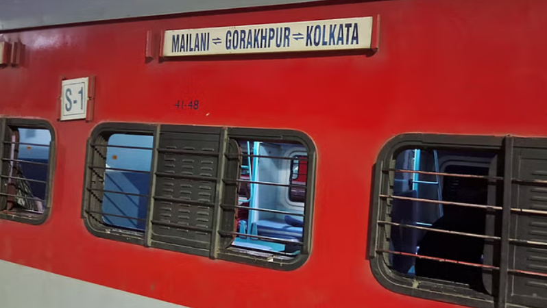 गोरखपुर एक्सप्रेस में बम की अफवाह से हड़कंप, स्टेशन पर 20 मिनट रुकी ट्रेन, जांच में मिला सिर्फ ये